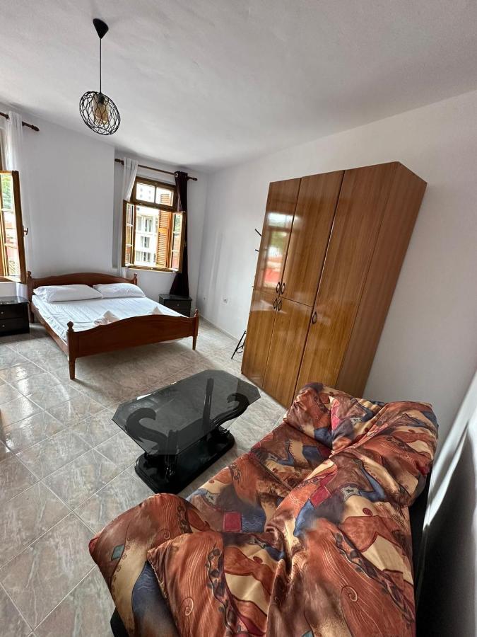 Central Charm Apartments Vlorë Eksteriør billede